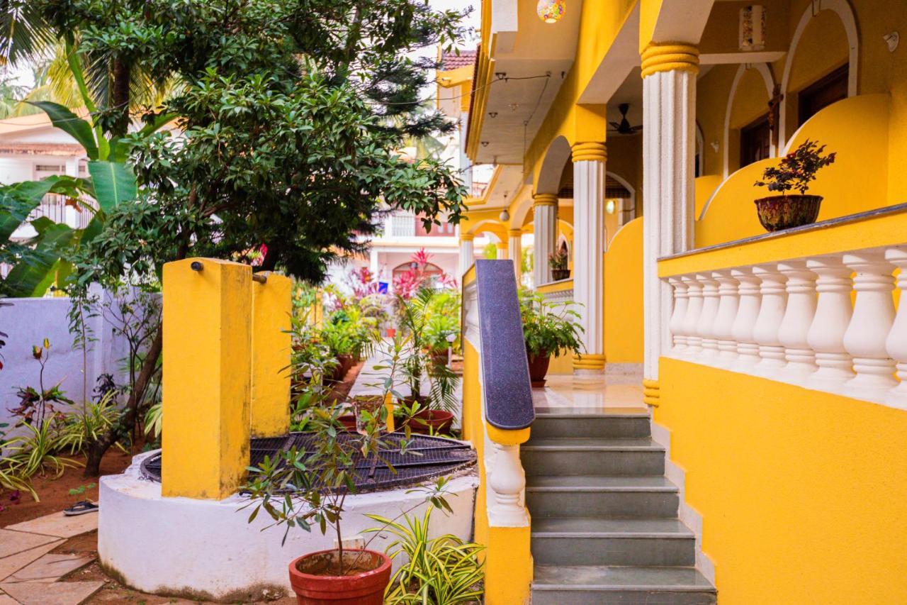 Primavera Holiday Homes-Family Run Goan Guest House カンドリム エクステリア 写真